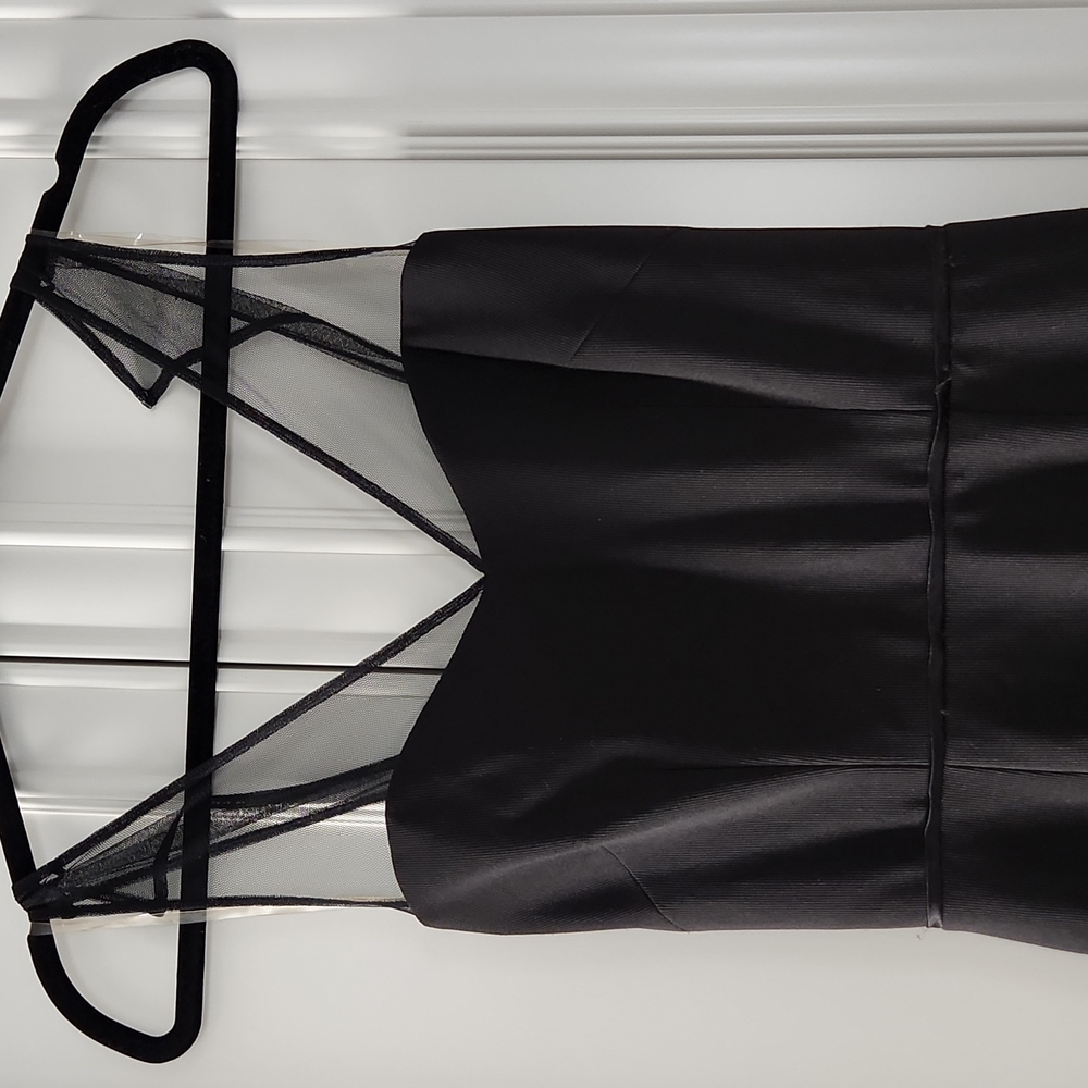 NWT JS COLLECTIONS - Illusion Cut-Out Ball Gown - Picture 7 of 10